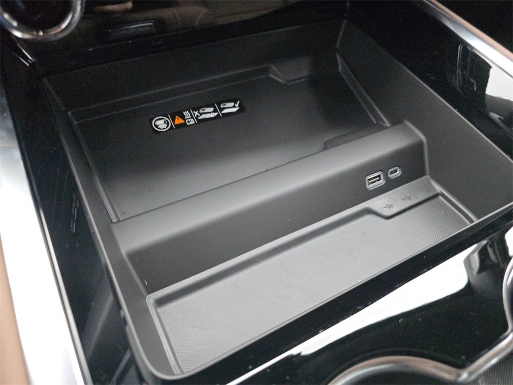 New 2026 Chevrolet Suburban High Country image 24