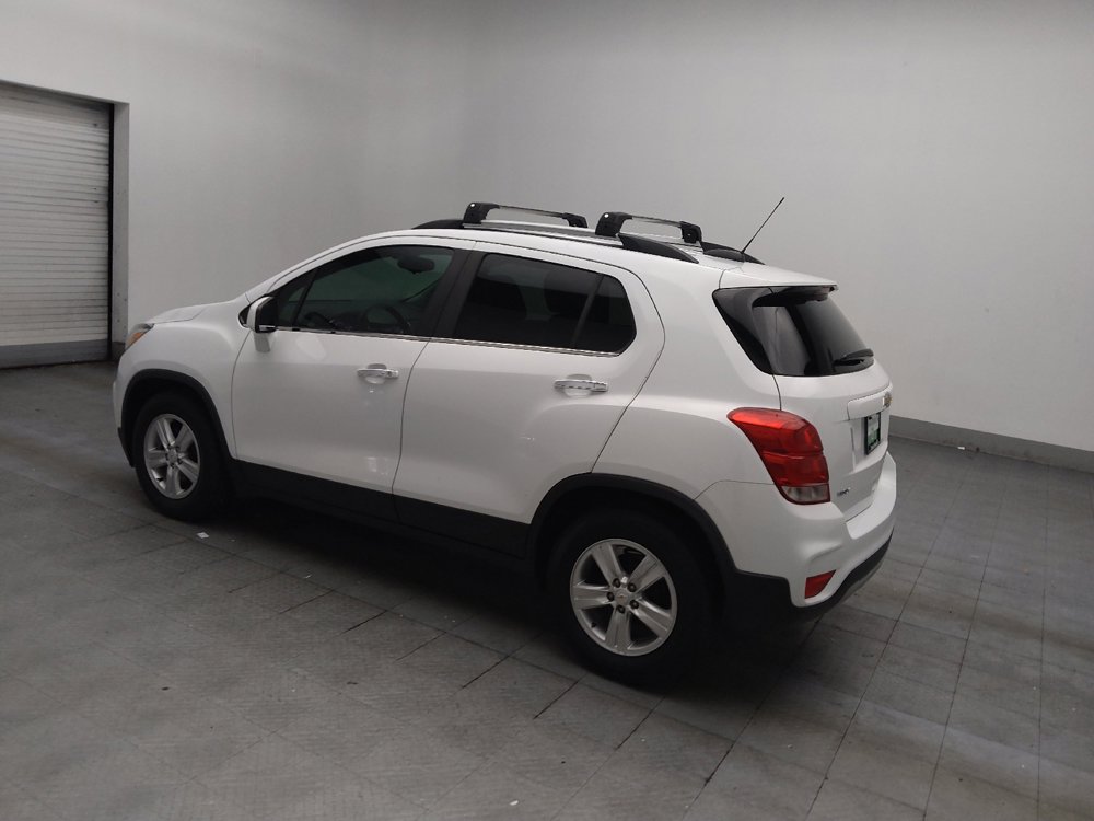 Used 2020 Chevrolet Trax LT w/ LT Convenience Package FWD image 3
