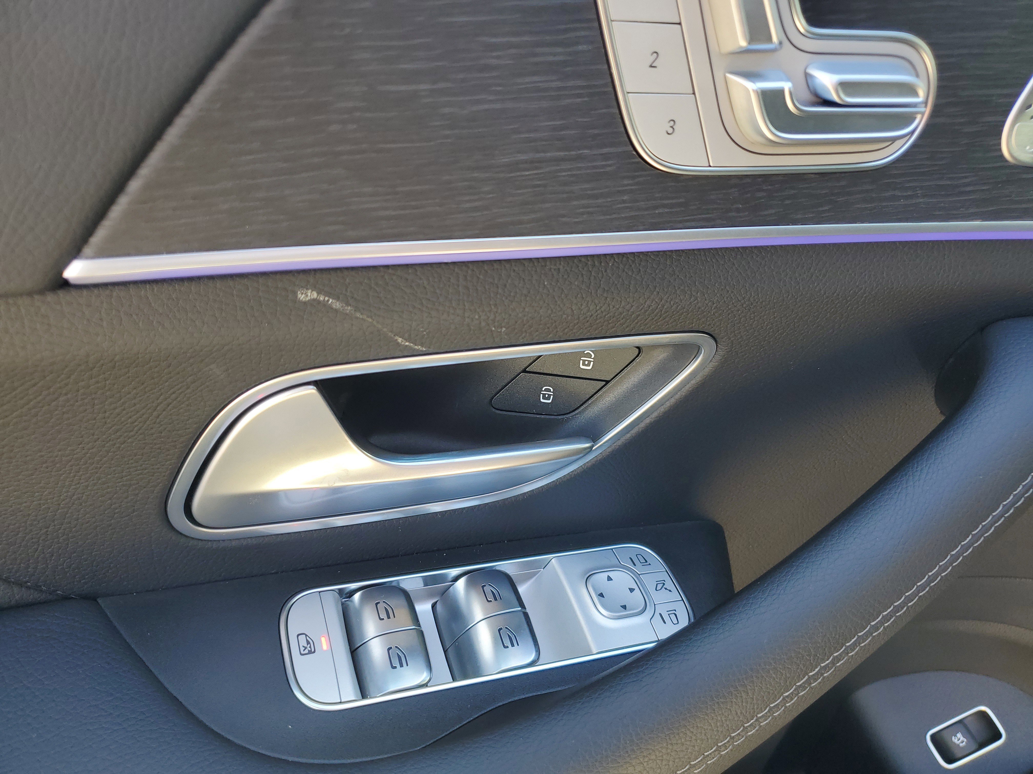 Certified 2025 Mercedes-Benz GLE 580 4MATIC image 34