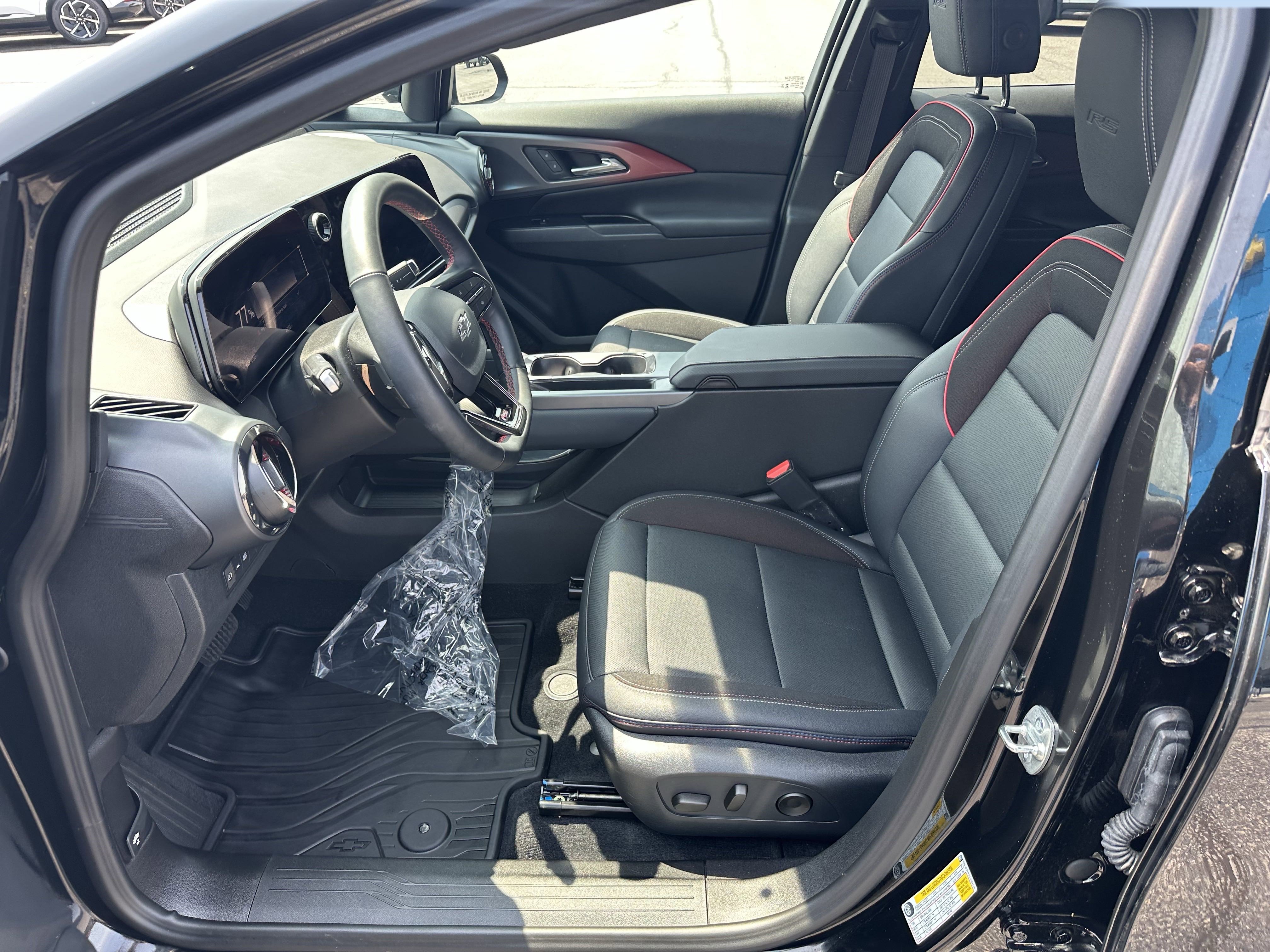 New 2025 Chevrolet Equinox EV RS image 10