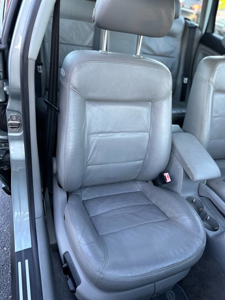 Used 2004 Volkswagen Passat GLX image 30