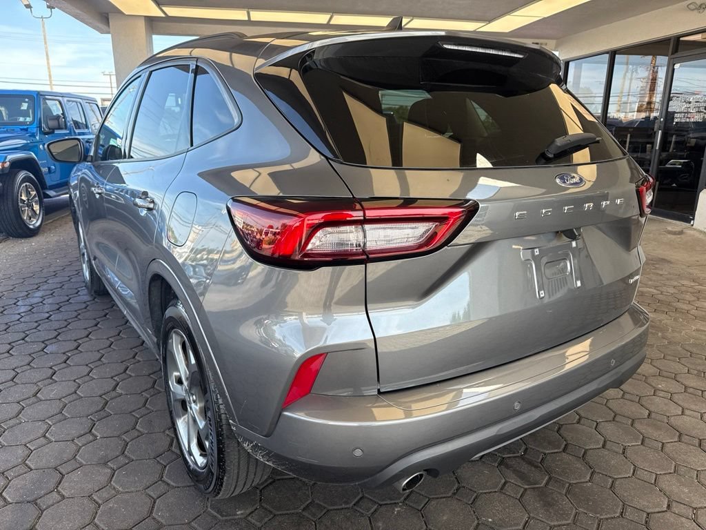Certified 2023 Ford Escape ST-Line w/ Tech Pack #1 AWD/4WD image 8