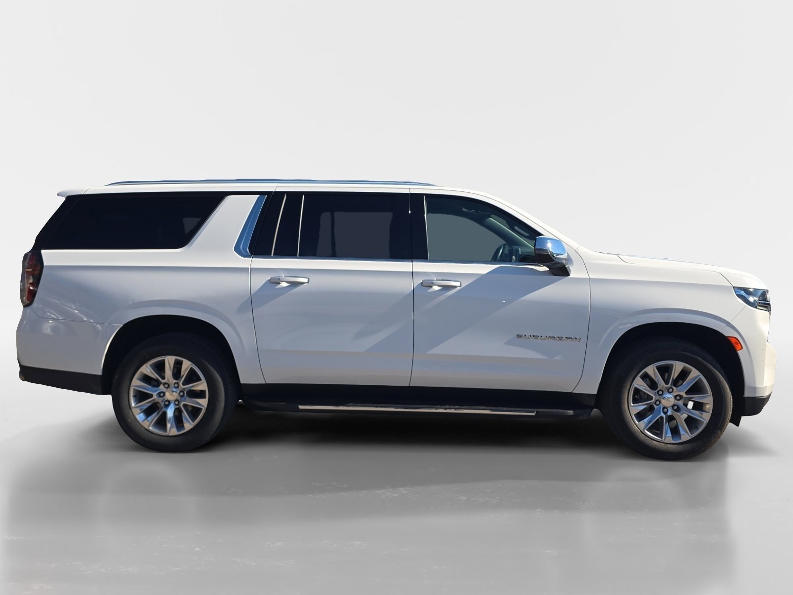 Used 2023 Chevrolet Suburban Premier RWD image 6