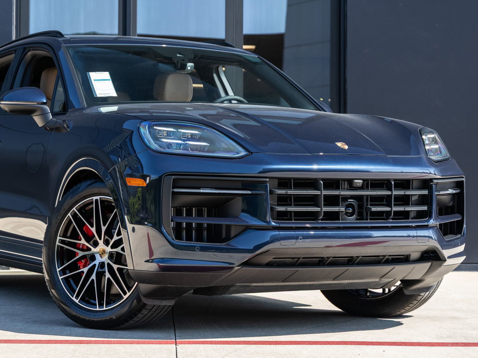 Certified 2025 Porsche Cayenne S AWD/4WD image 9