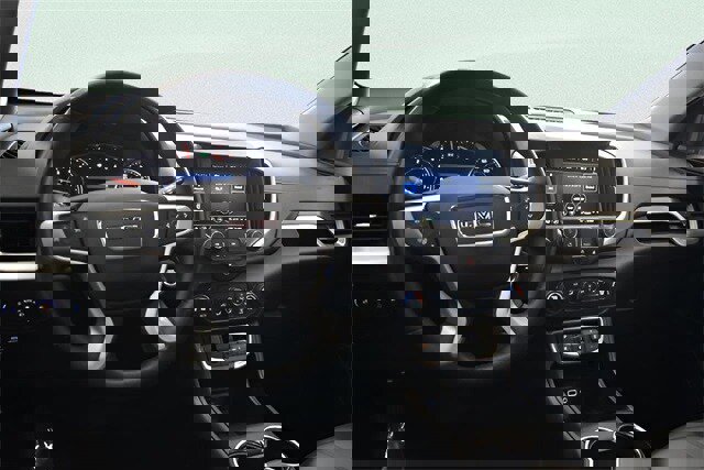 Used 2024 GMC Terrain SLT w/ Elevation Edition image 25