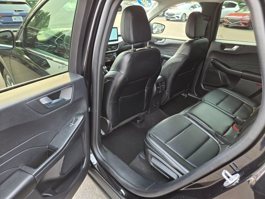 Used 2025 Ford Escape Platinum AWD/4WD image 14