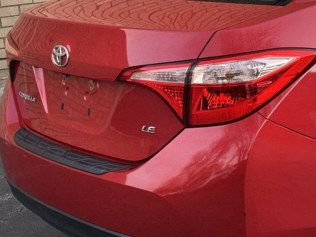 Used 2018 Toyota Corolla LE FWD image 15