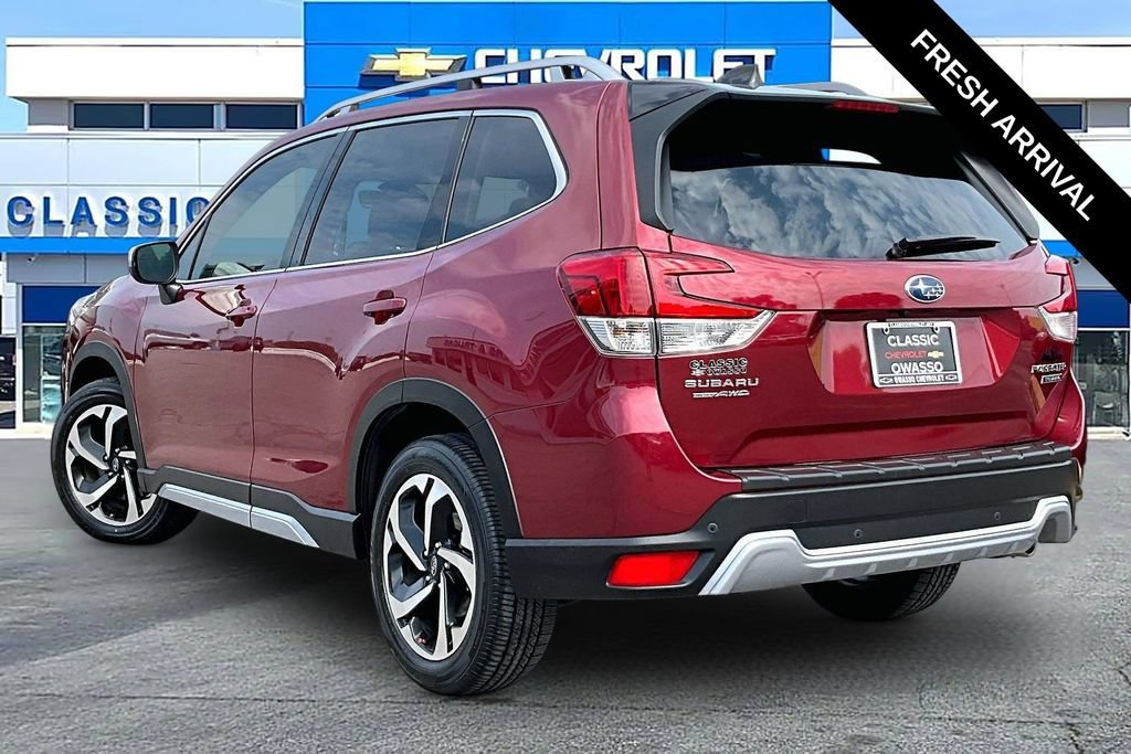 Used 2024 Subaru Forester Touring w/ Convenience Package AWD/4WD image 3