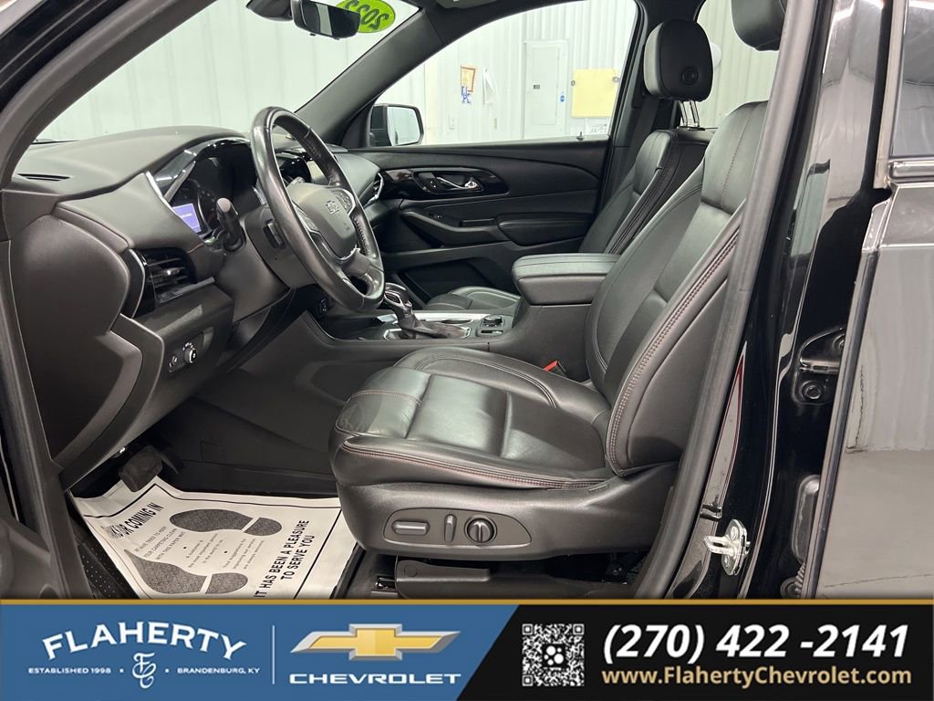 Used 2022 Chevrolet Traverse RS w/ LPO, Floor Liner Package AWD/4WD image 9