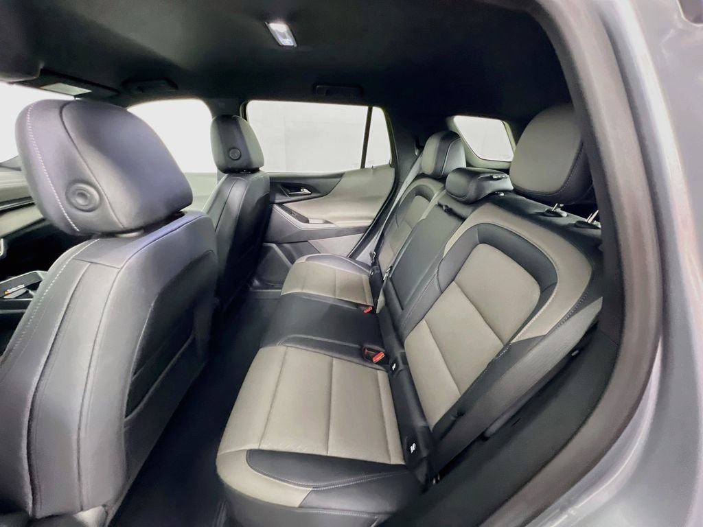 Used 2025 Chevrolet Equinox LT w/ Convenience Package II FWD image 23