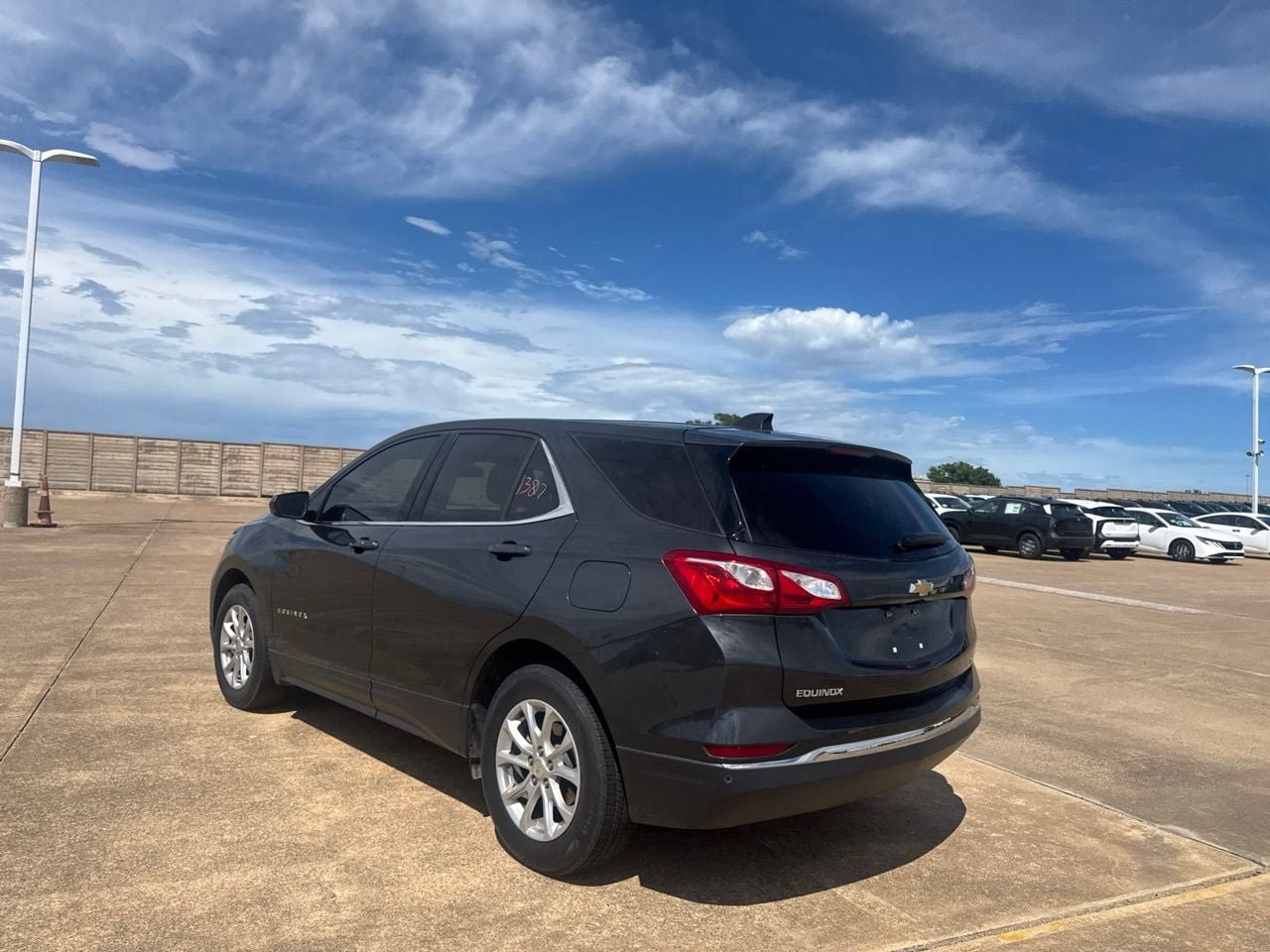 Used 2020 Chevrolet Equinox LT FWD image 14