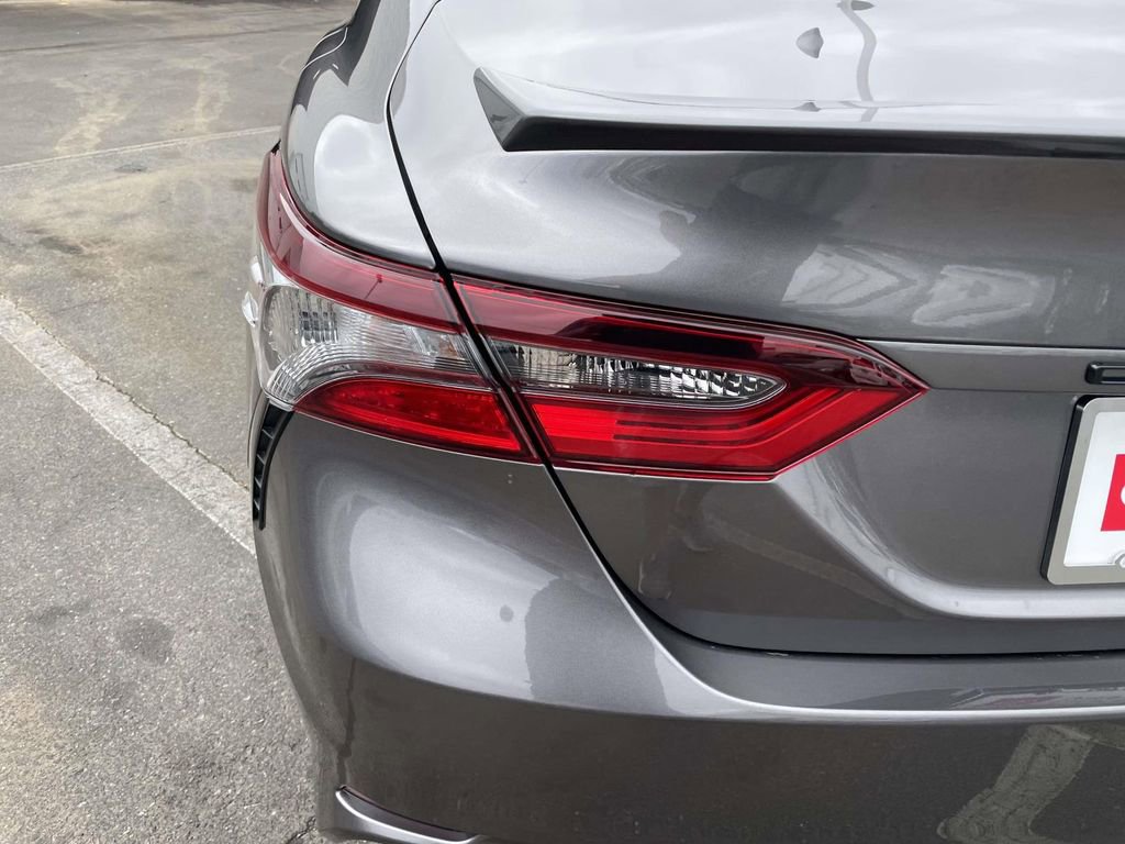 Used 2024 Toyota Camry SE image 20