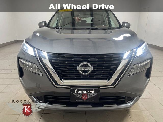 Used 2023 Nissan Rogue SL w/ SL Premium Package image 2