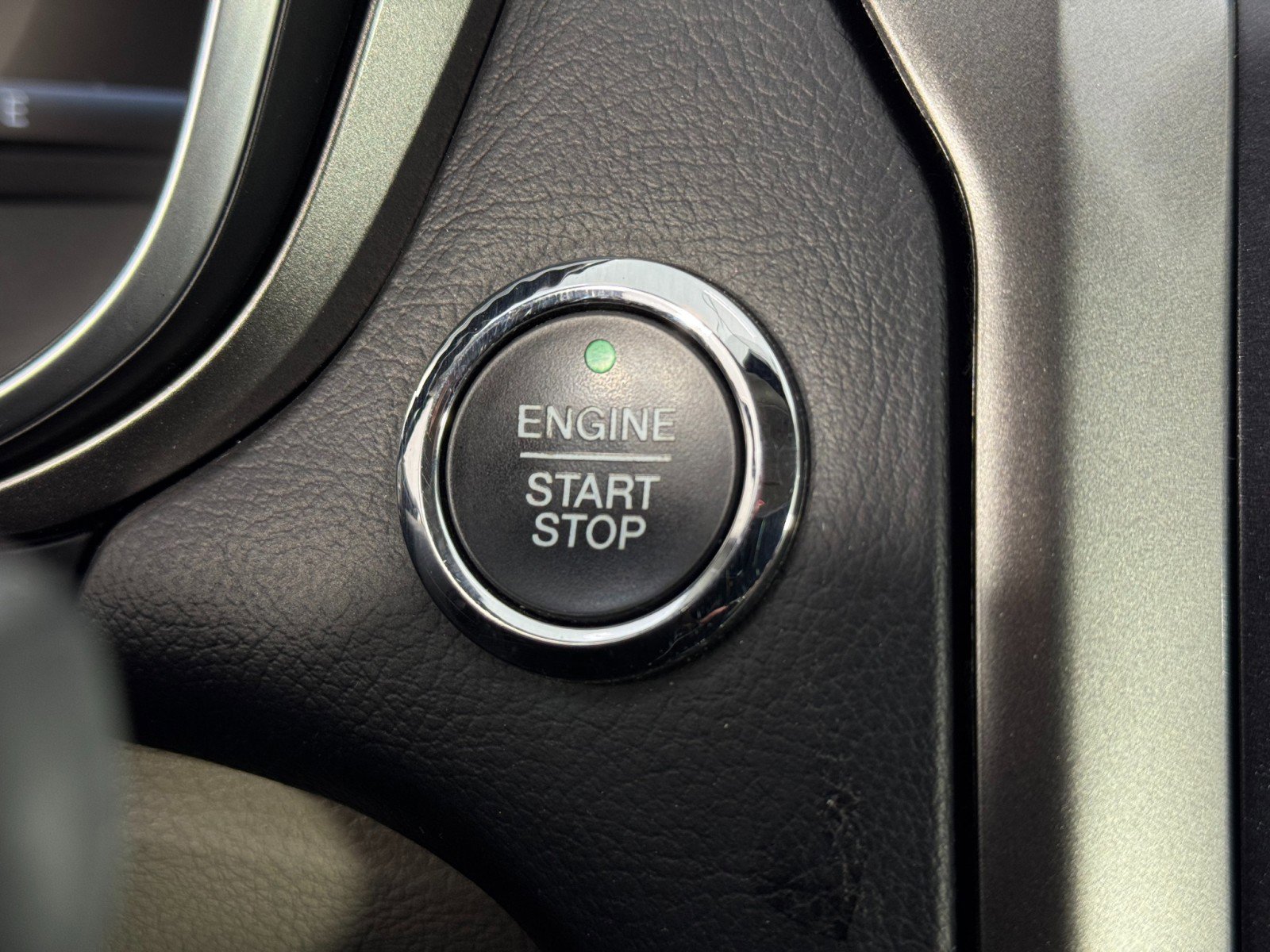 Used 2017 Ford Fusion SE w/ Fusion SE Technology Package image 21