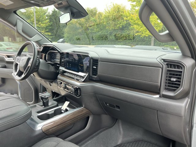 Used 2023 Chevrolet Silverado 1500 LT Trail Boss w/ LPO, Dark Essentials Package AWD/4WD image 29