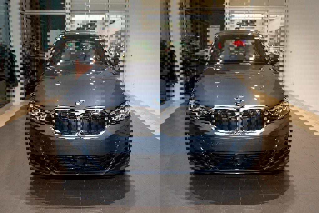 Used 2026 BMW 330i xDrive 330i xDrive w/ Premium Package image 2