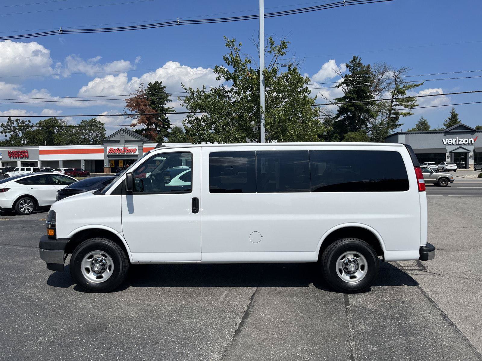 Used 2022 Chevrolet Express 2500 LS w/ Driver Convenience Package RWD image 6