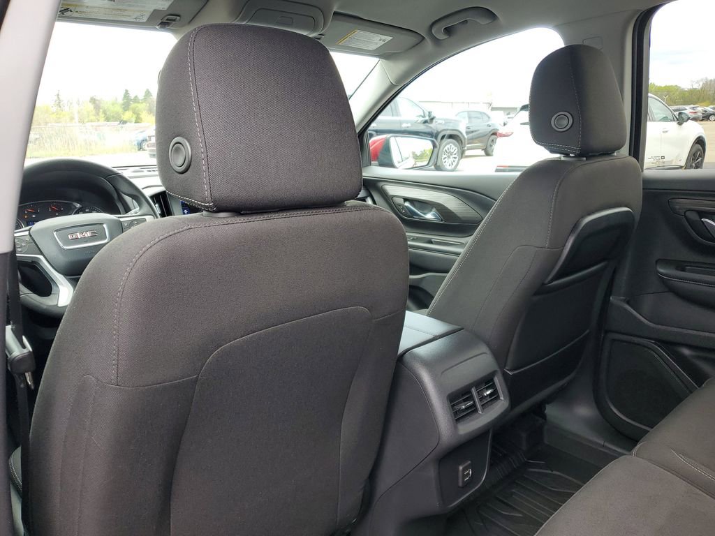Used 2023 GMC Terrain SLE w/ Driver Convenience Package FWD image 28