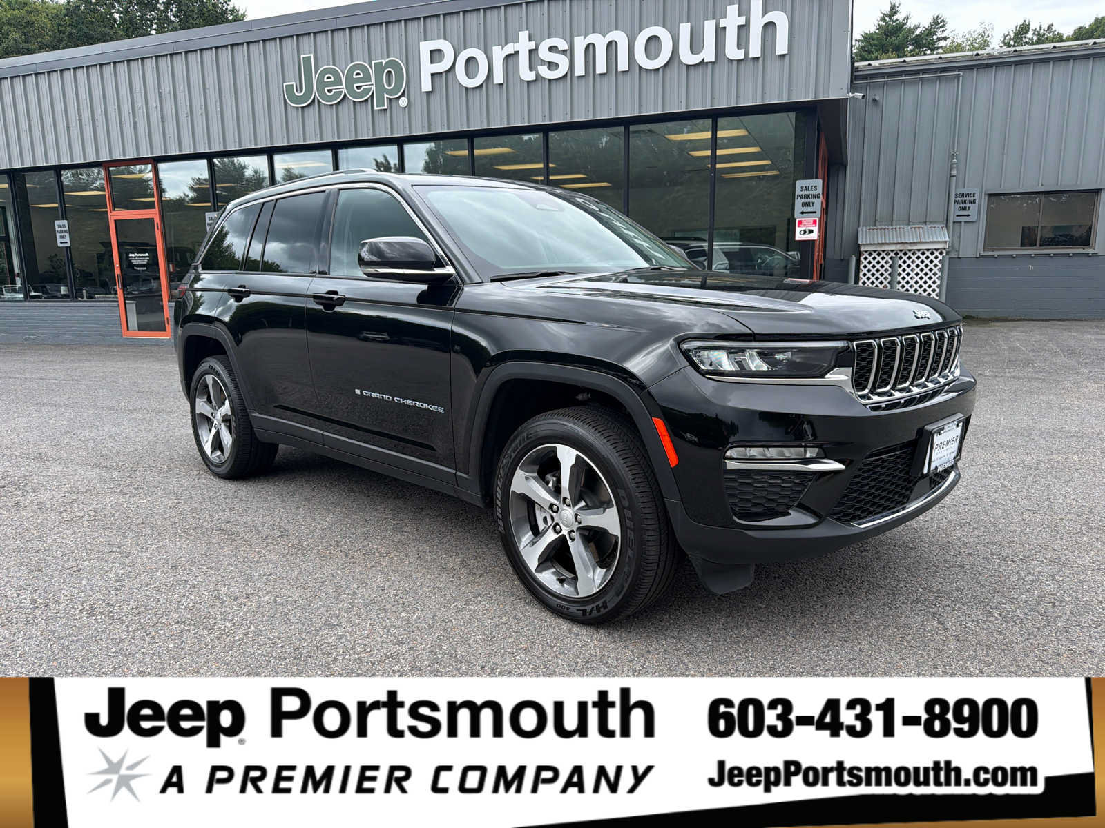 Used 2023 Jeep Grand Cherokee 4WD 4xe image 1