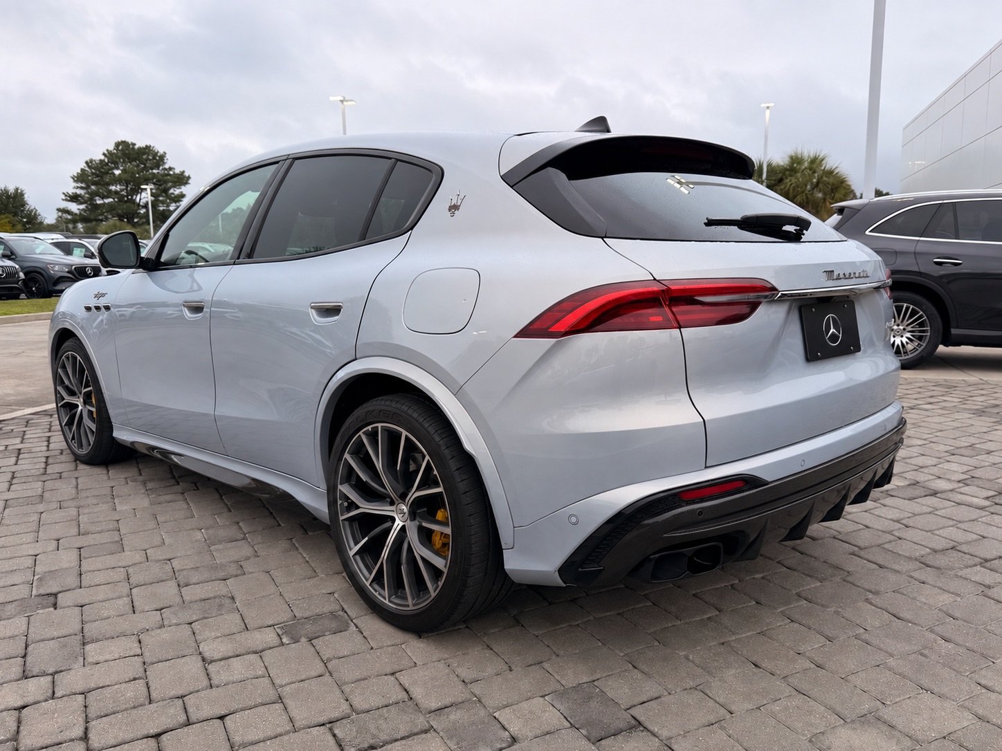 Used 2023 Maserati Grecale Trofeo AWD/4WD image 11