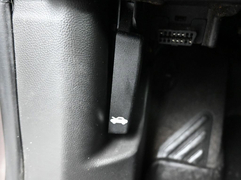 Used 2015 Buick Encore FWD image 27