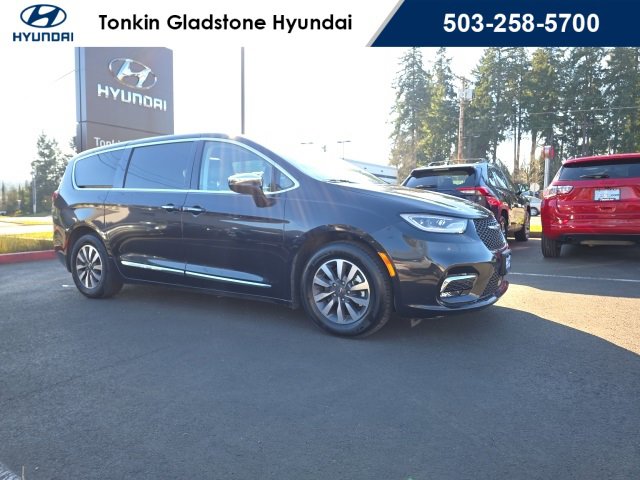 Used 2023 Chrysler Pacifica Limited