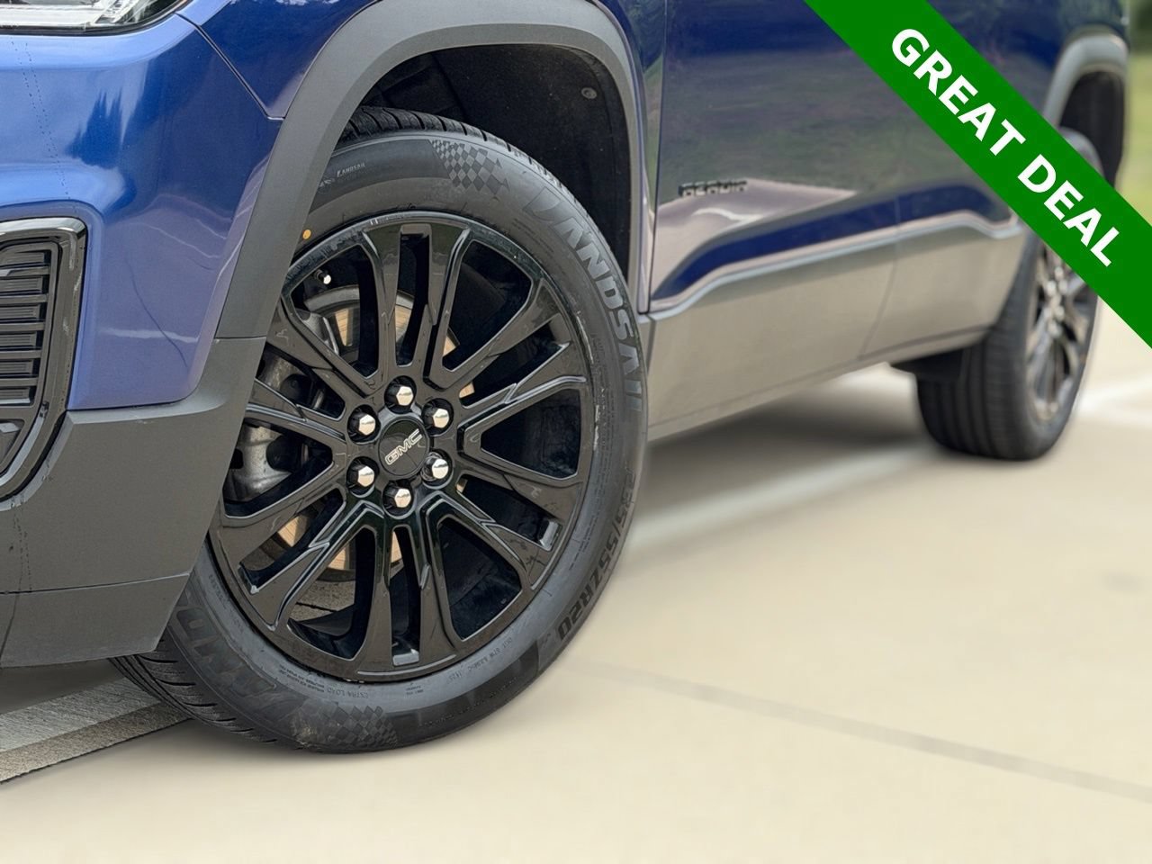 Used 2023 GMC Acadia SLT w/ Elevation Edition FWD image 8