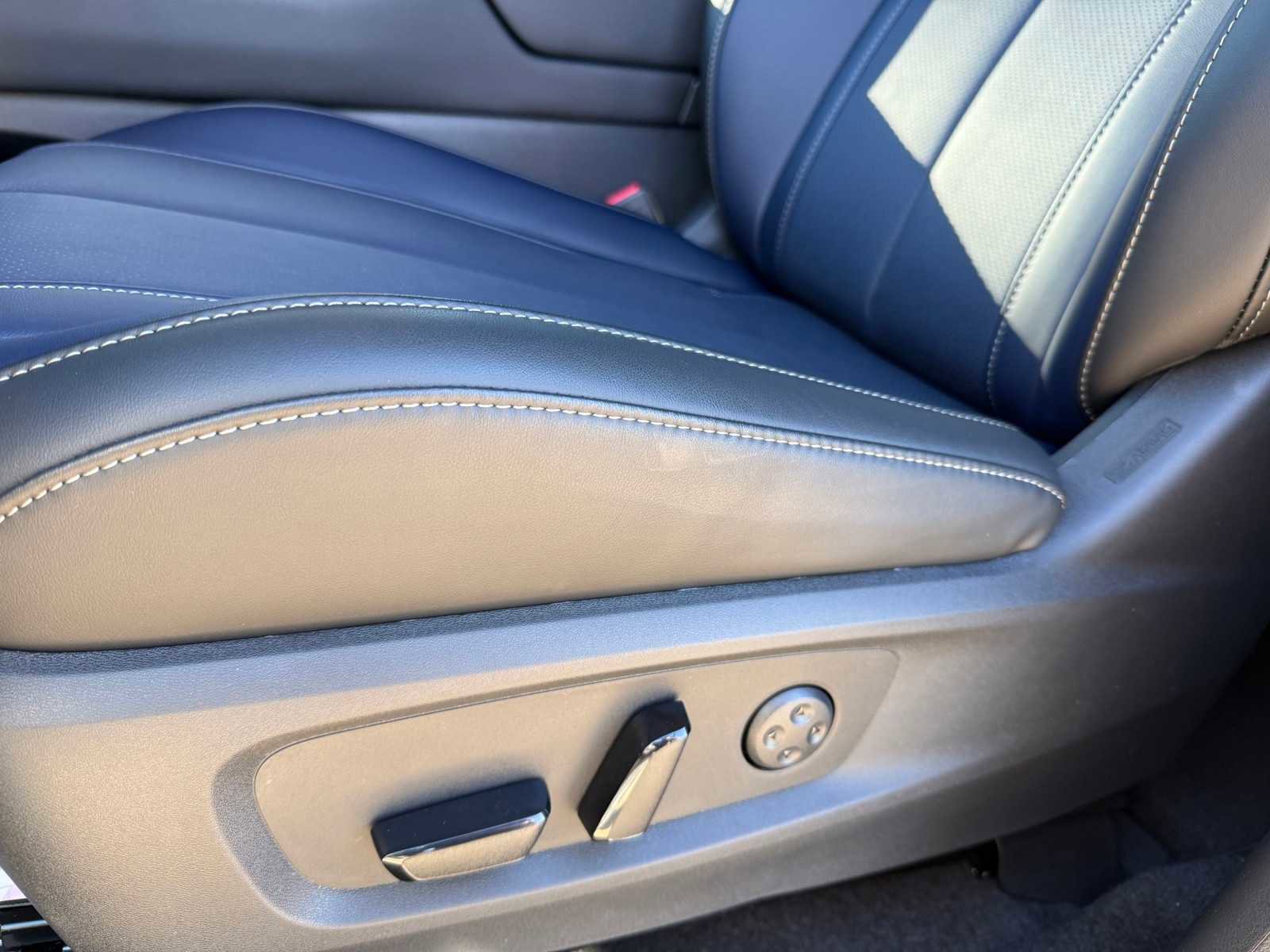 New 2026 INFINITI QX60 Sport w/ Dark Cargo Package image 21