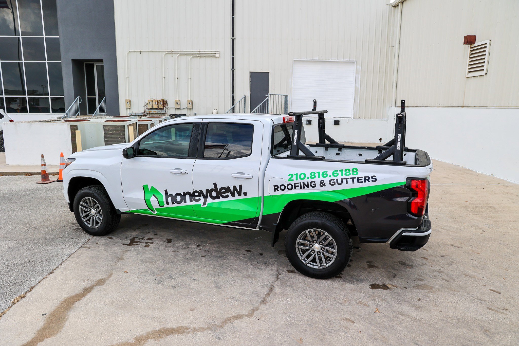 Used 2024 Chevrolet Colorado LT w/ LT Convenience Package image 11