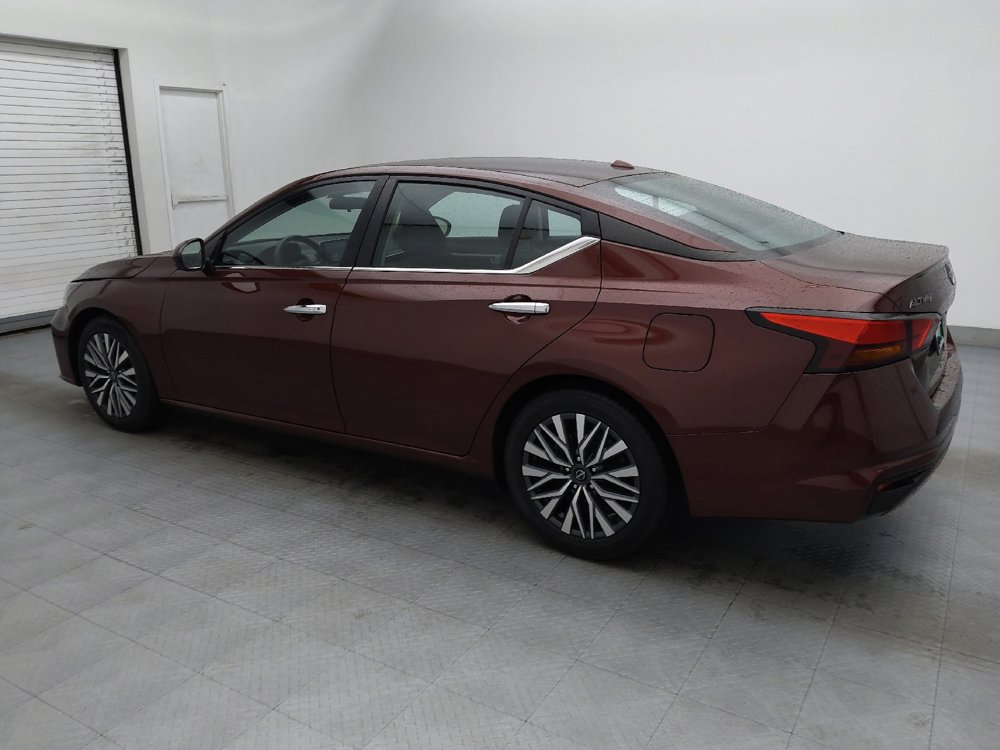 Used 2023 Nissan Altima 2.5 SV image 3