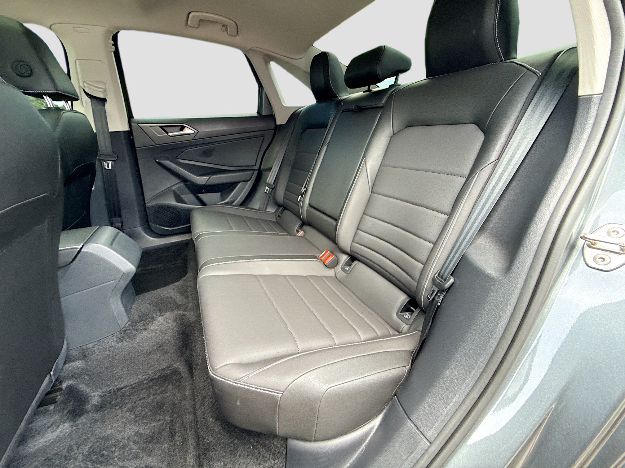 Used 2024 Volkswagen Jetta SE FWD image 19