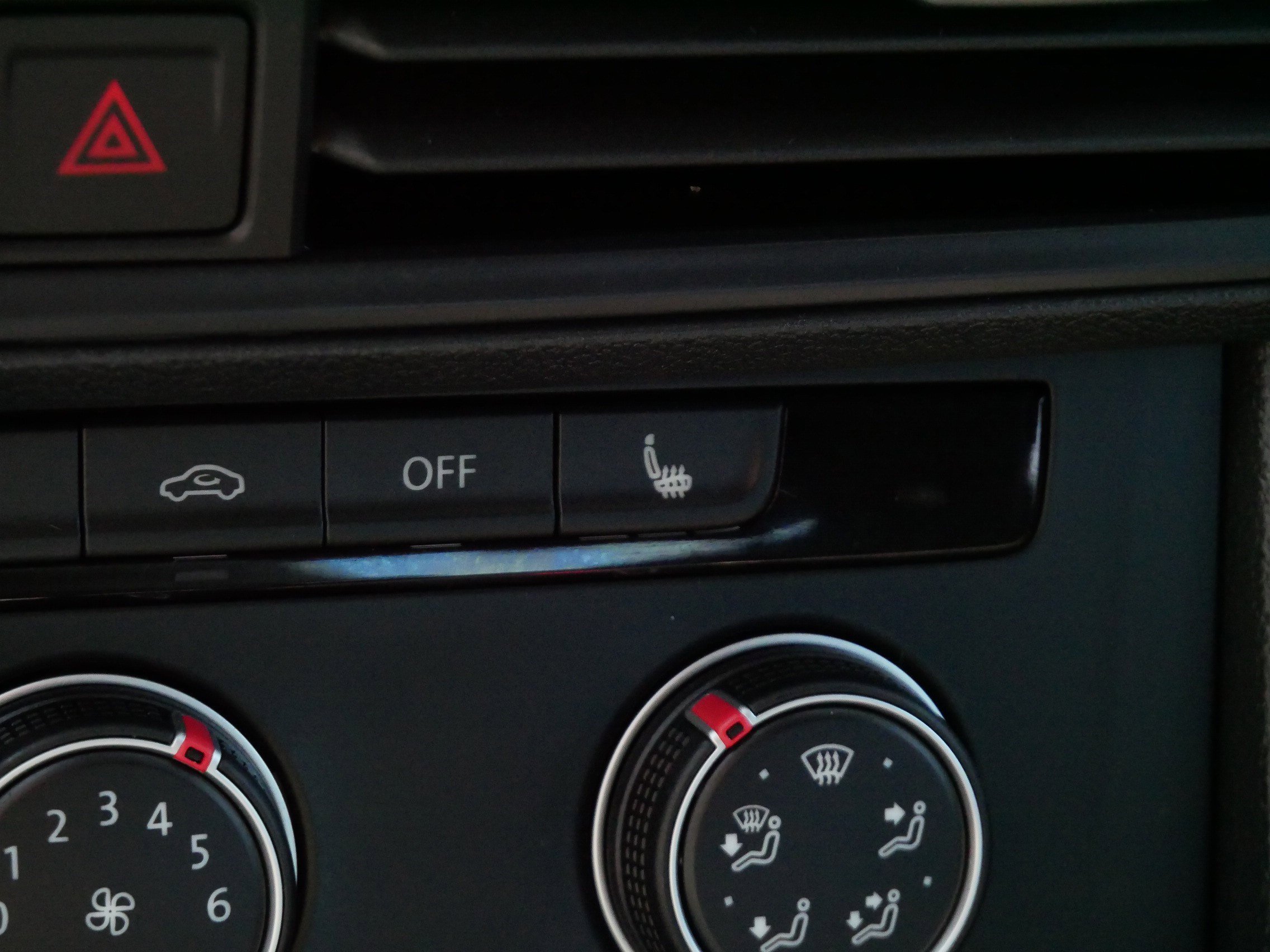 Certified 2024 Volkswagen Jetta Sport FWD image 27