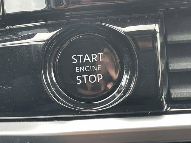 Used 2025 Nissan Pathfinder SV image 23