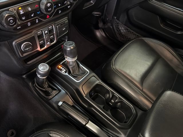 Used 2020 Jeep Wrangler Unlimited Sahara image 26