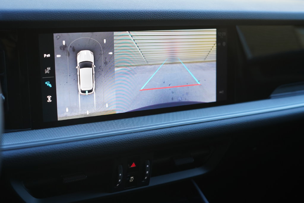Certified 2026 Porsche Cayenne AWD/4WD image 12