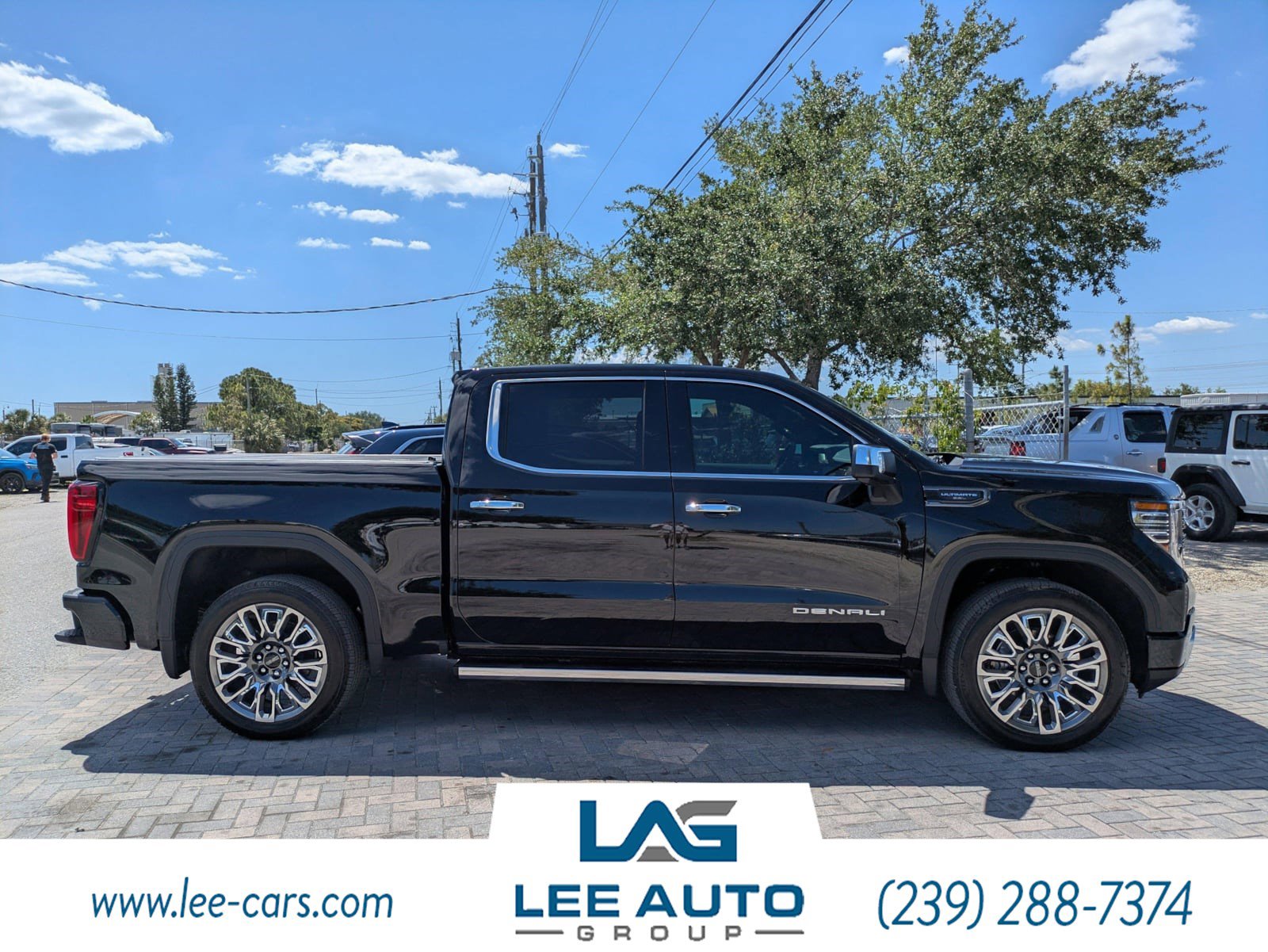 Used 2025 GMC Sierra 1500 Denali Ultimate AWD/4WD image 2