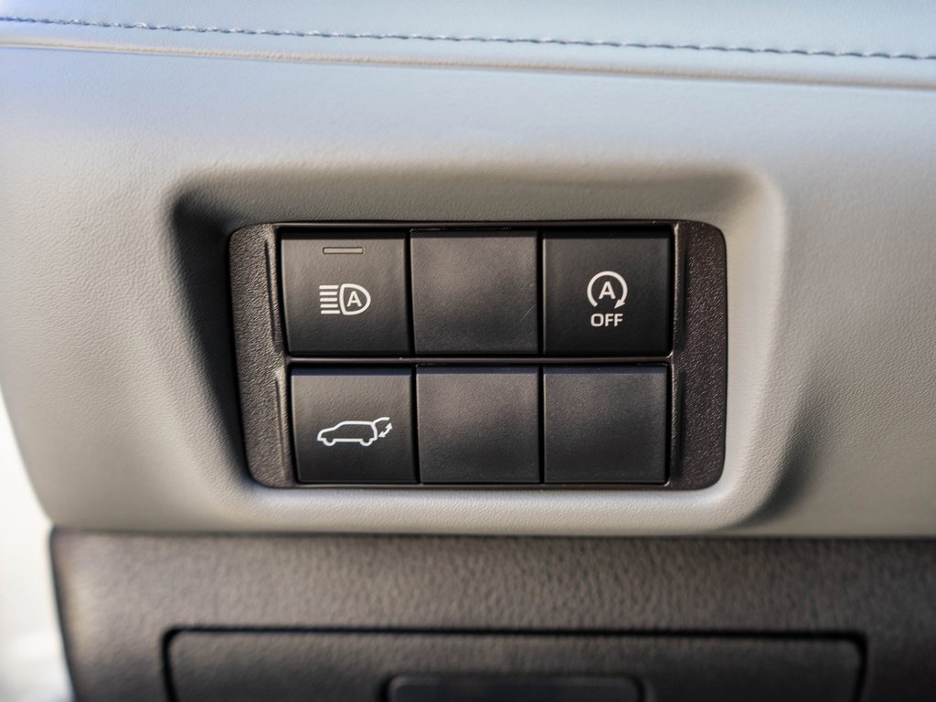 Used 2023 Toyota Highlander L image 20