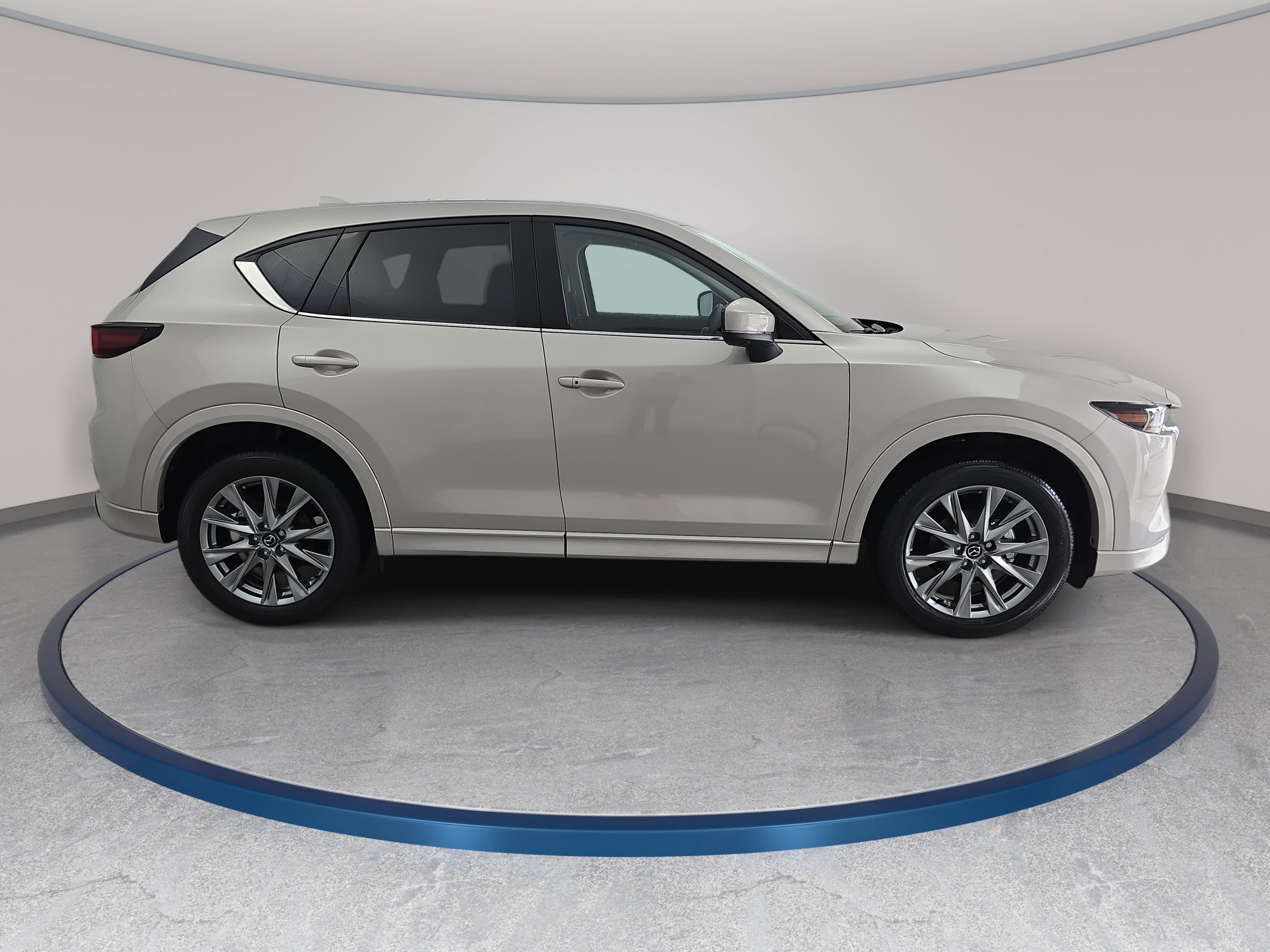 Used 2025 MAZDA CX-5 AWD 2.5 S w/ Premium Plus Pkg image 4