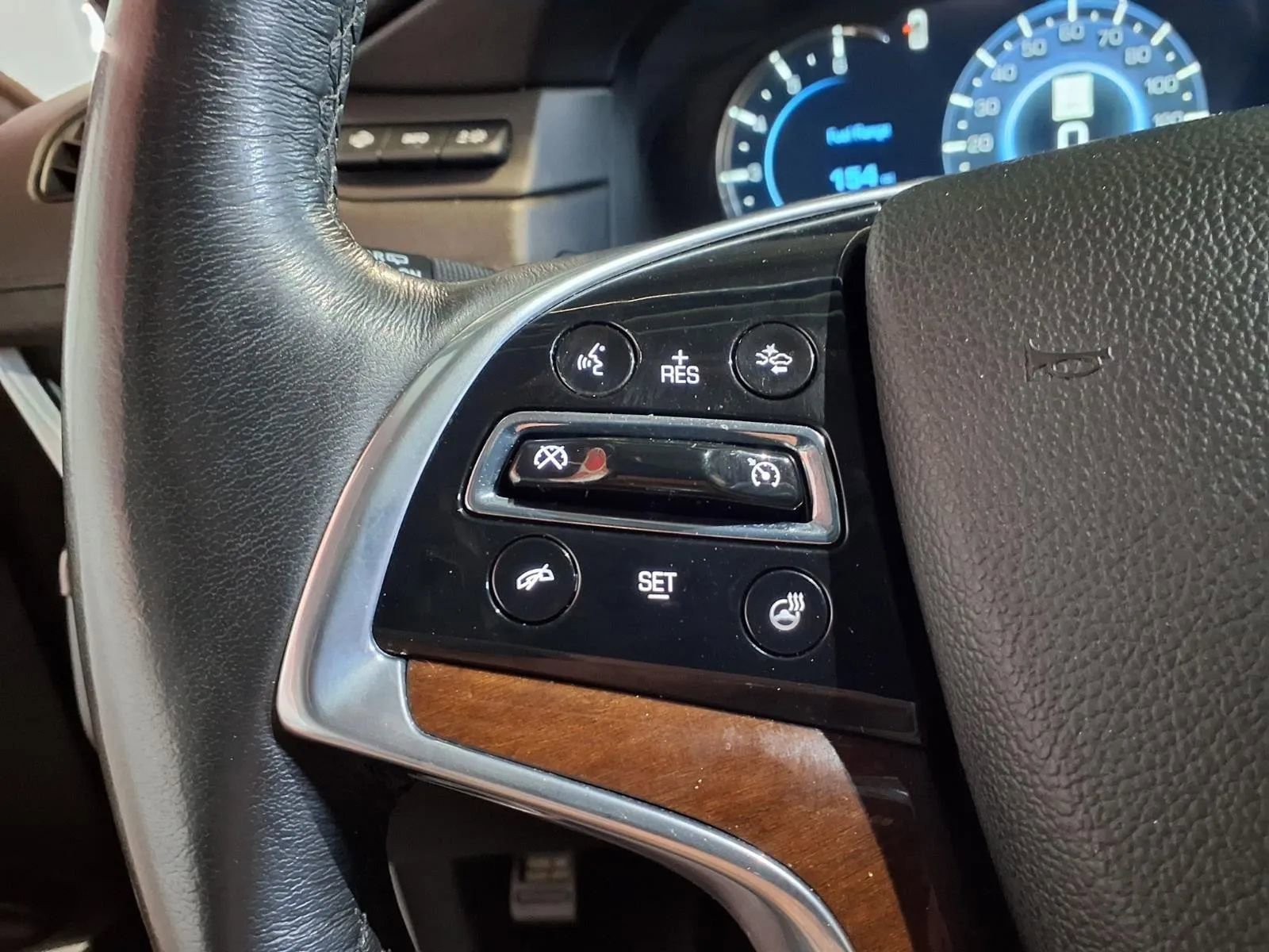 Used 2020 Cadillac Escalade Luxury AWD/4WD image 26