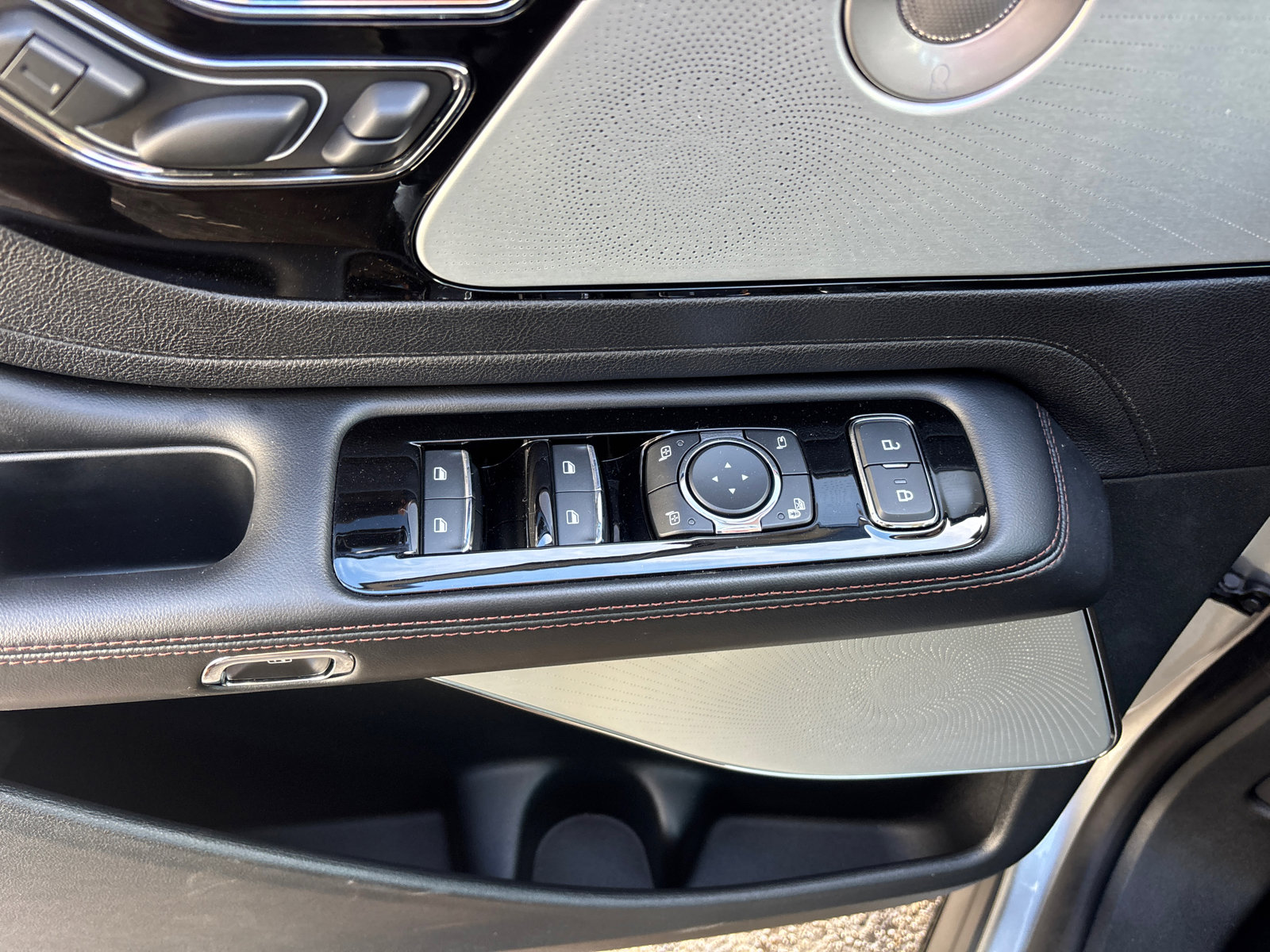 Used 2020 Lincoln Aviator Grand Touring w/ Equipment Group 302A image 13