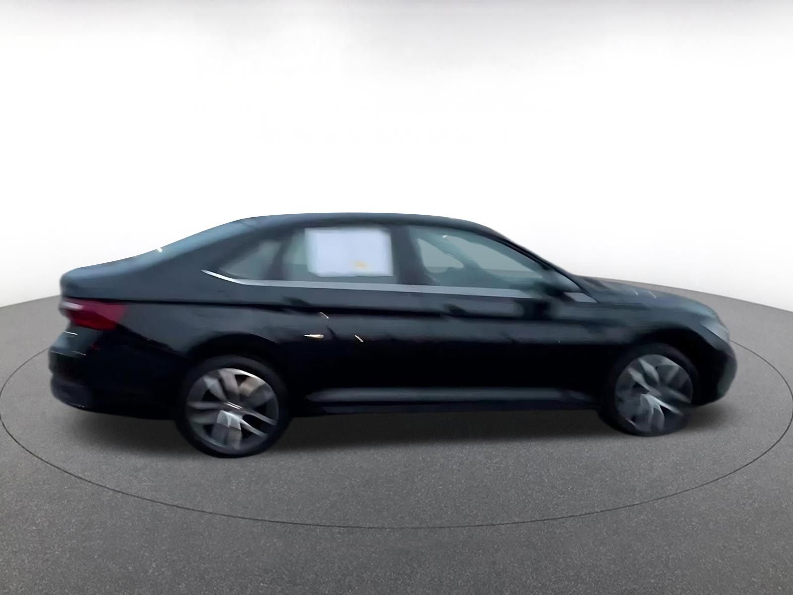 Used 2025 Volkswagen Jetta SE image 14