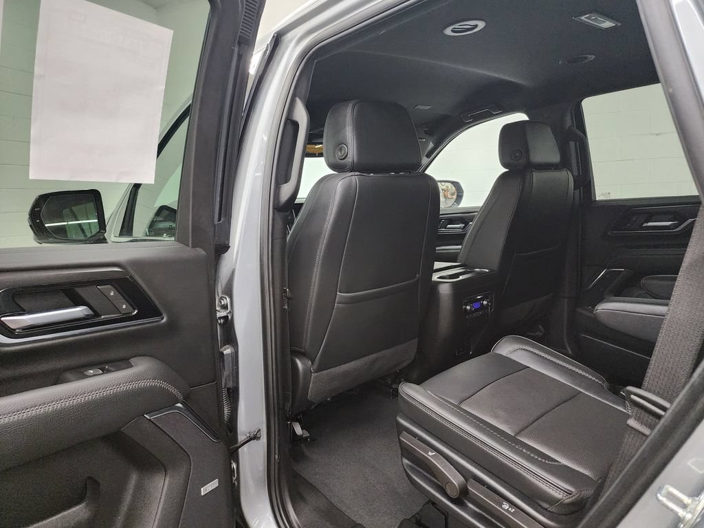 Used 2025 GMC Yukon Denali AWD/4WD image 24
