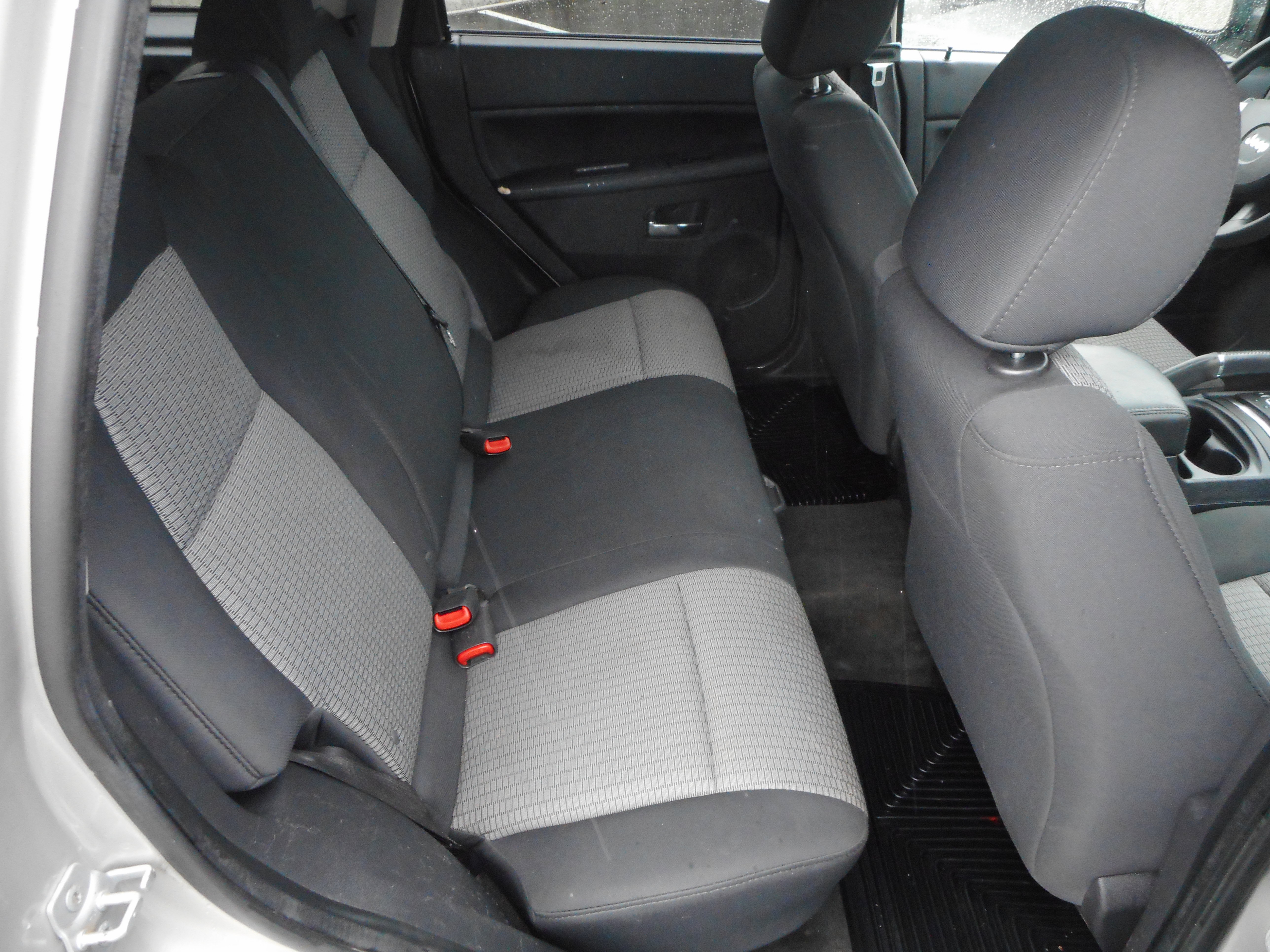 Used 2009 Jeep Grand Cherokee Laredo AWD/4WD image 25