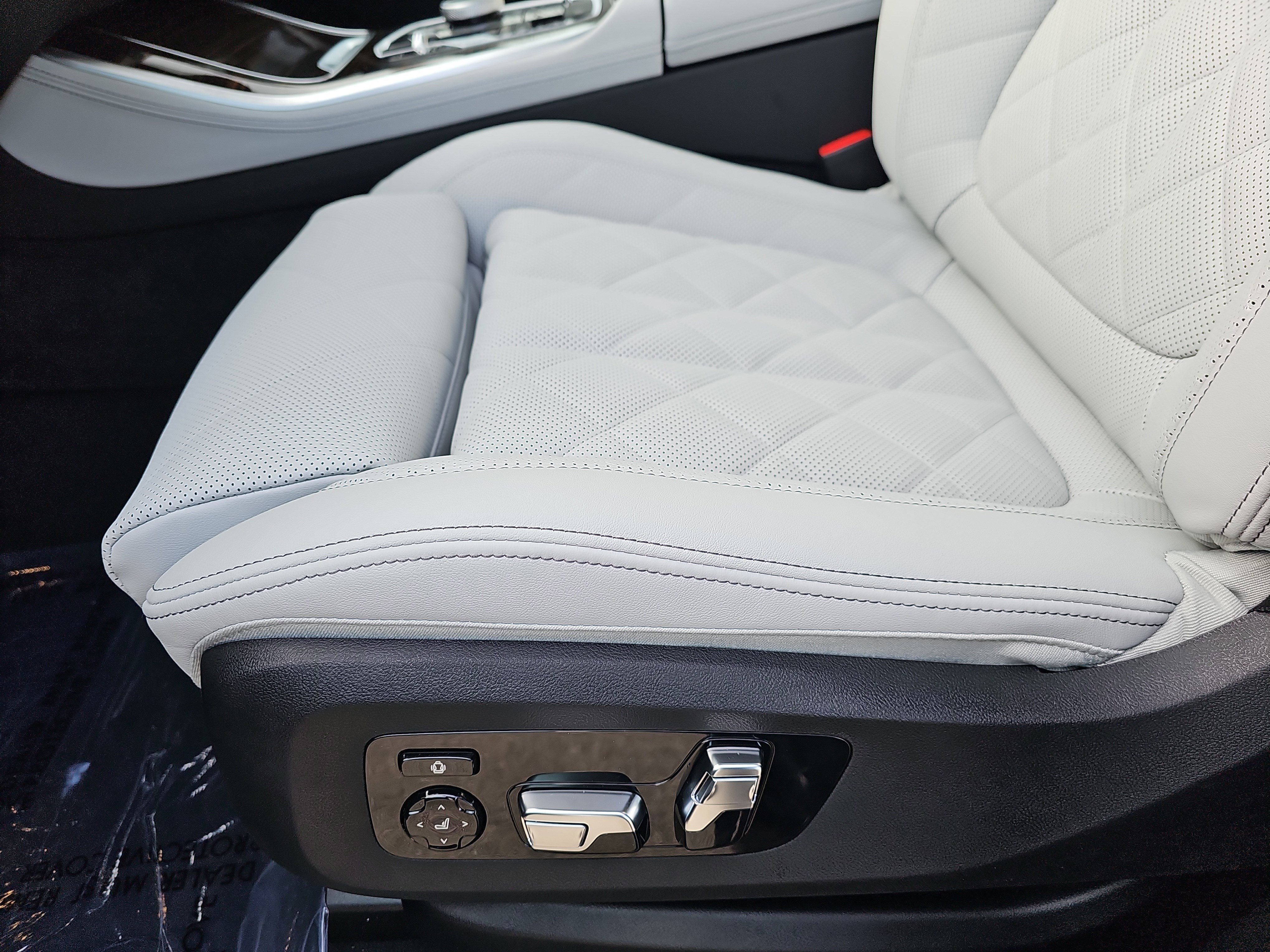 New 2026 BMW X5 xDrive50e w/ M Sport Package AWD/4WD image 31