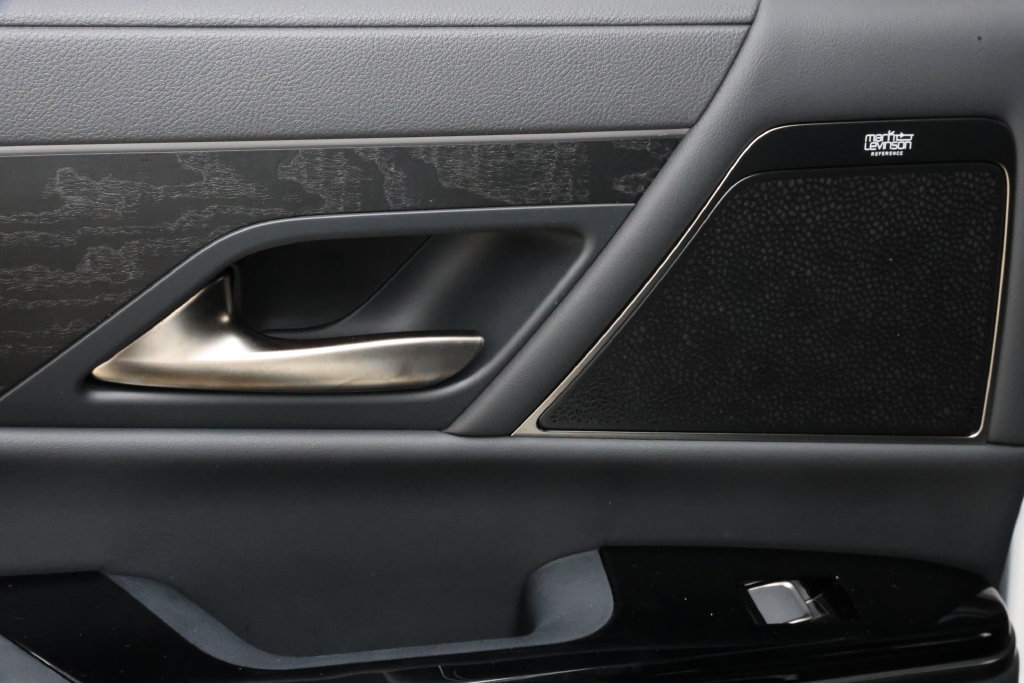 Used 2026 Lexus LX 700h Luxury AWD/4WD image 32