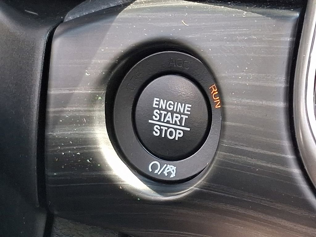 Used 2021 Jeep Grand Cherokee Laredo RWD image 22