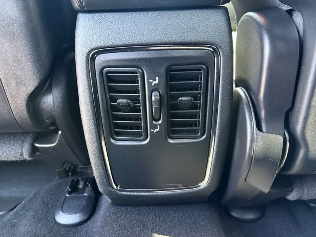 Used 2019 Jeep Grand Cherokee Laredo AWD/4WD image 20