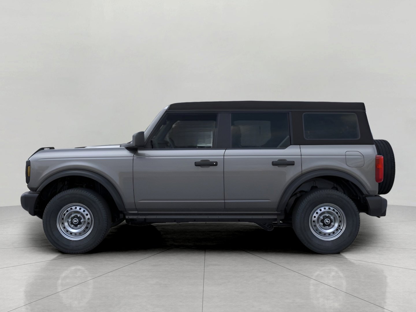 New 2025 Ford Bronco 4-Door image 3