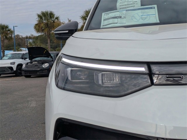 New 2026 Volkswagen Tiguan SE R-Line image 10