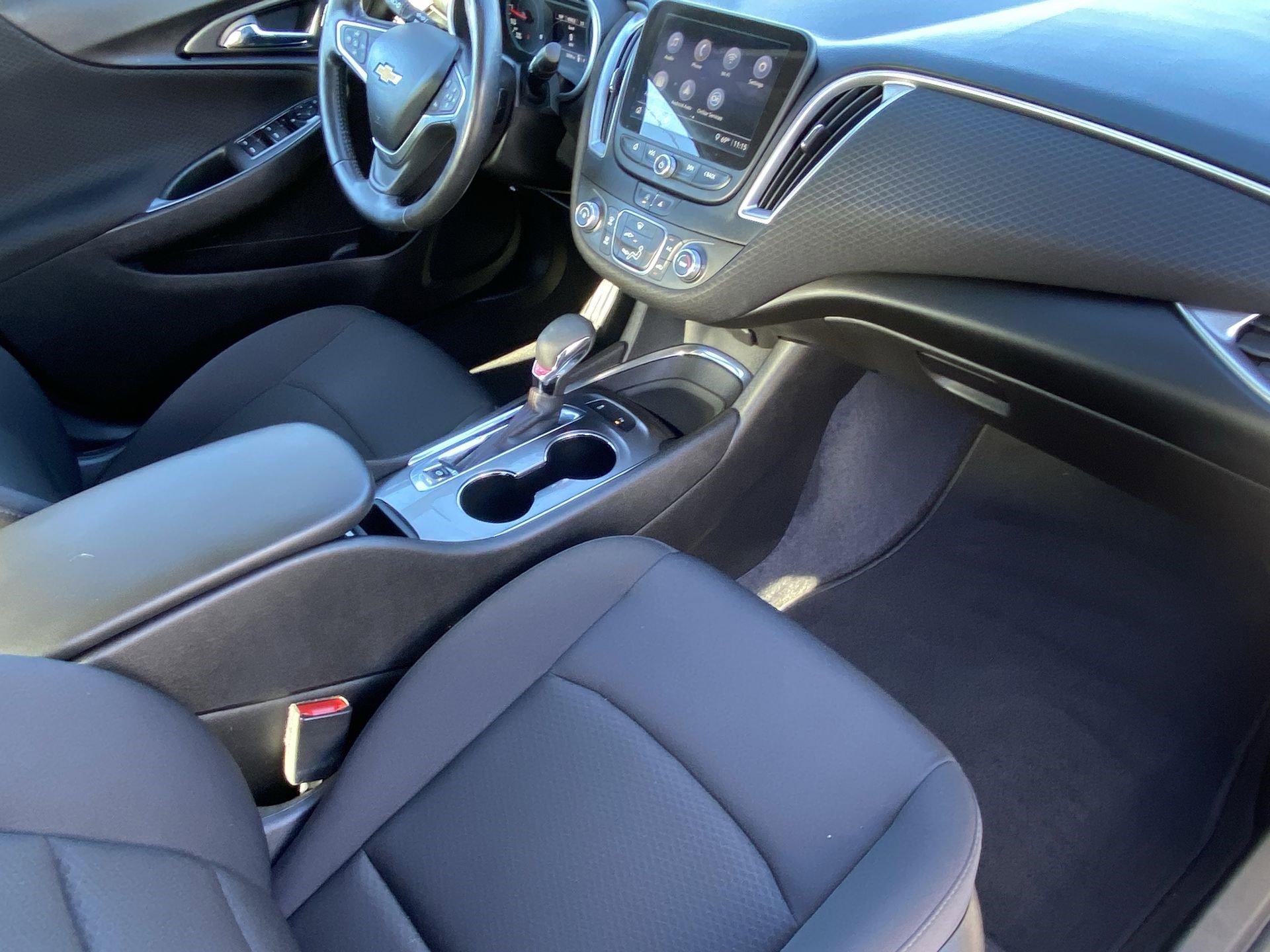 Used 2022 Chevrolet Malibu RS image 30